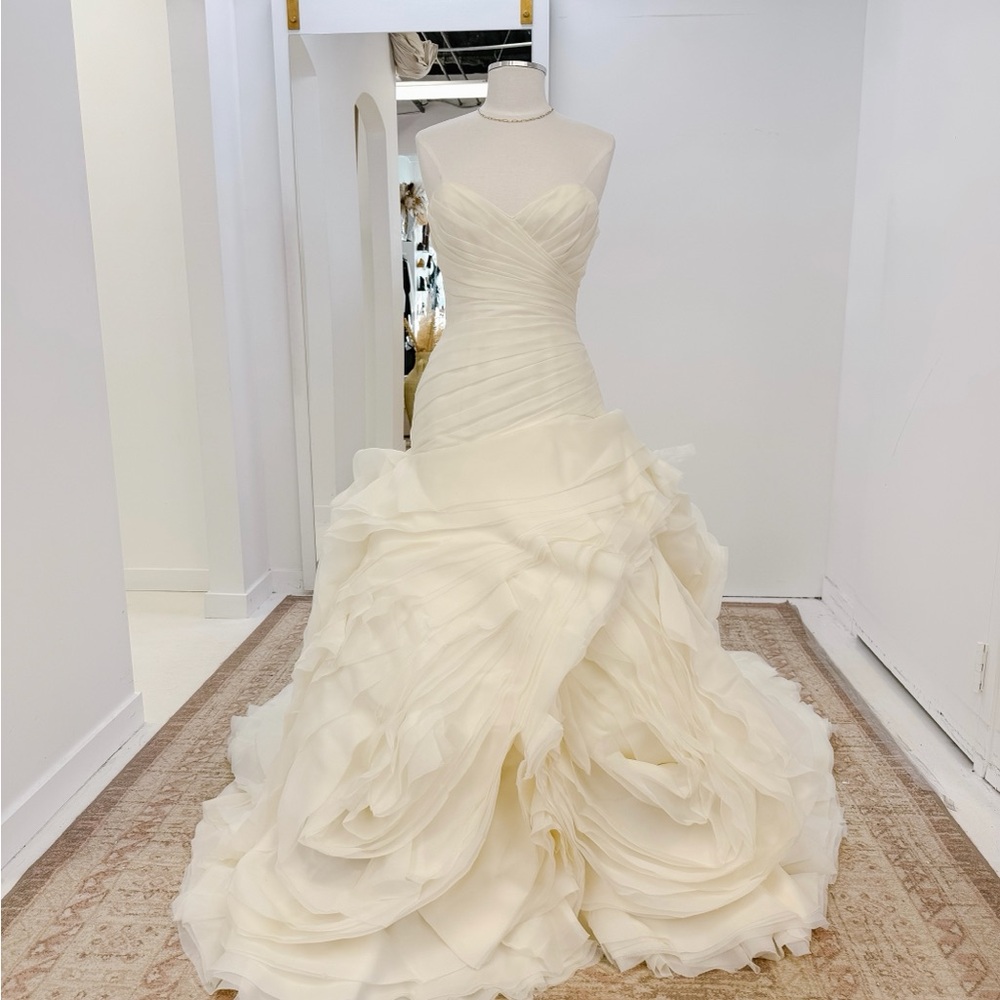 Maggie Sottero Cream Wedding Dress